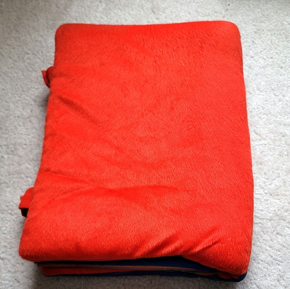 Paw Patrol Padded Fabric Book "Here To Help" - Picture 2 of 8